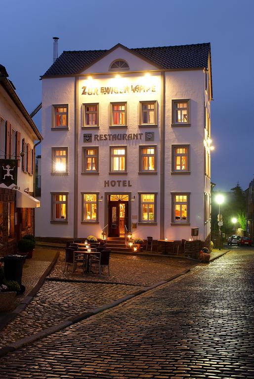 Zur Ewigen Lampe Romantisches Landhotel & Restaurant Nideggen Eksteriør billede
