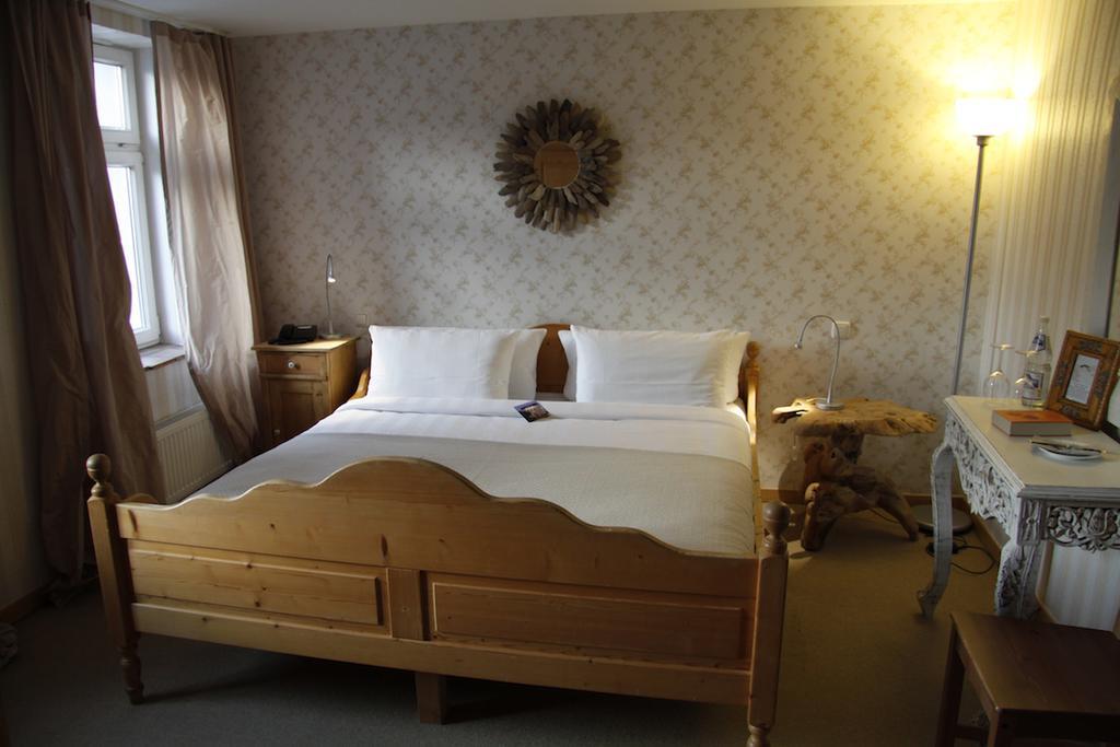 Zur Ewigen Lampe Romantisches Landhotel & Restaurant Nideggen Eksteriør billede